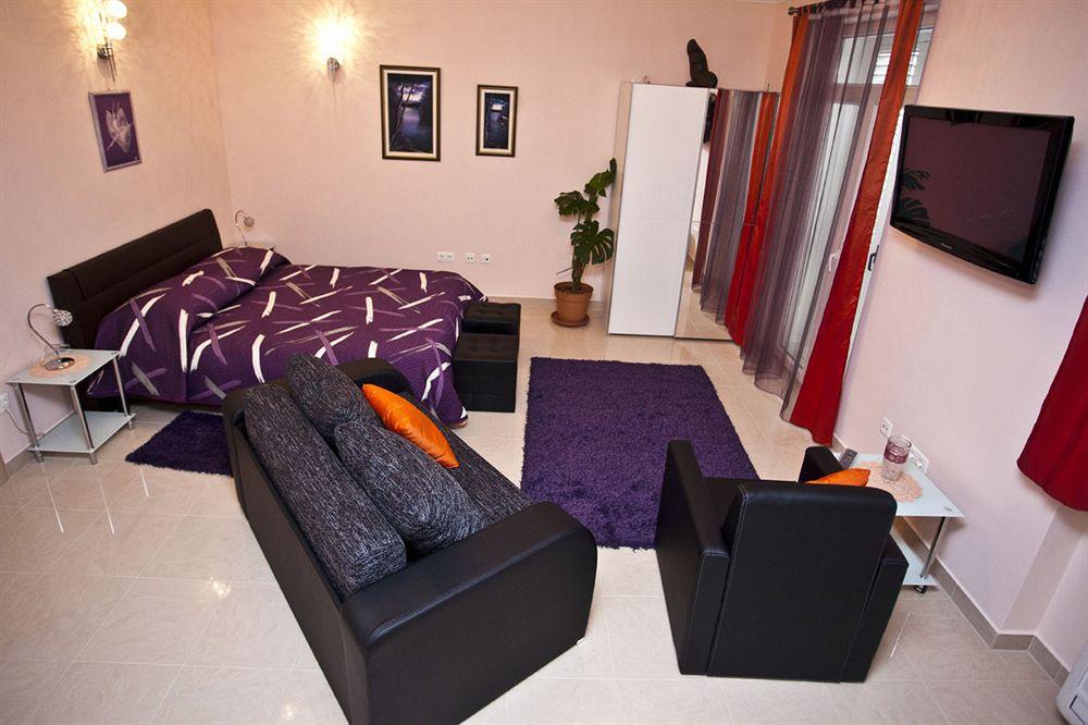 Split Apartments Peric ภายนอก รูปภาพ