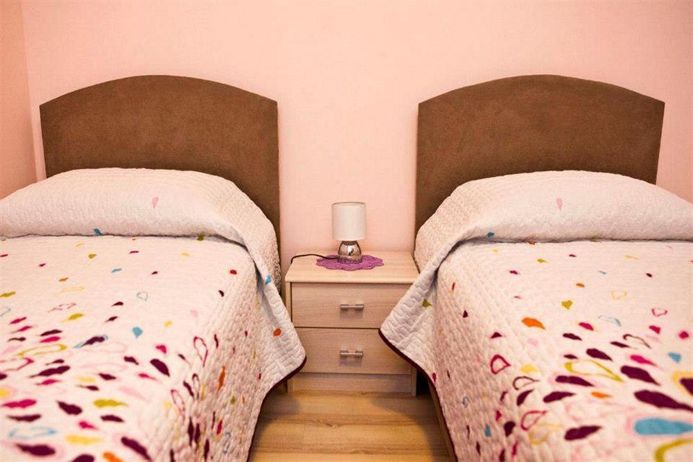 Split Apartments Peric ภายนอก รูปภาพ