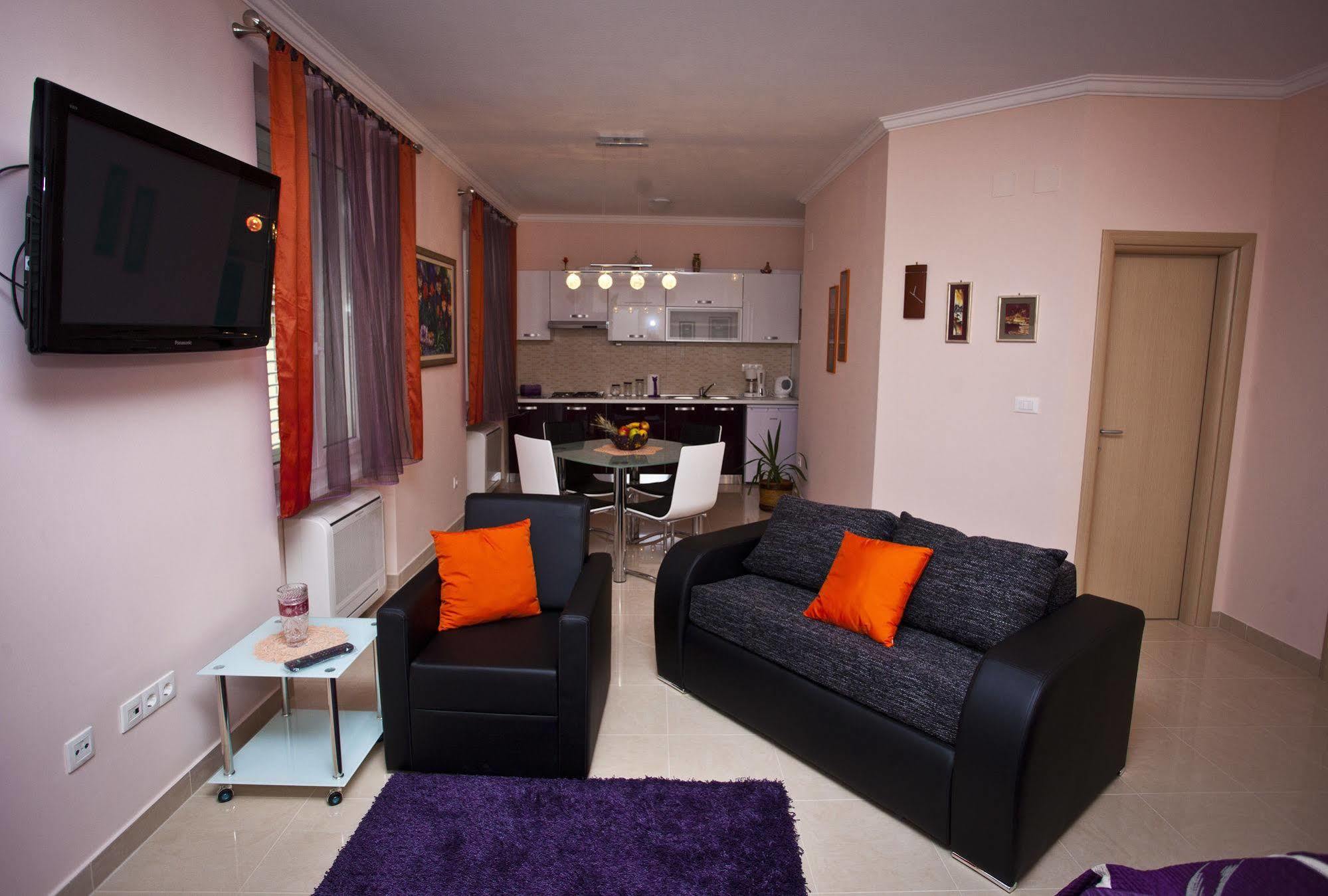 Split Apartments Peric ภายนอก รูปภาพ