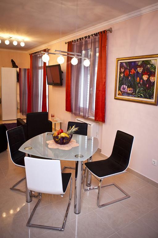 Split Apartments Peric ภายนอก รูปภาพ